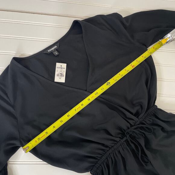 NWT Express Black Bell Sleeve Faux Wrap Romper Size XXS - Picture 7 of 9